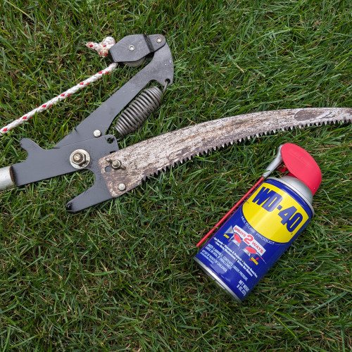 CUTTING YOUR REPAIR COSTS WITH WD-40